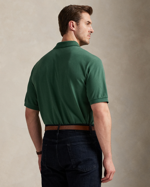 An American style standard since 1972, the Polo shirt has been imitated but never matched. Over the decades, Ralph Lauren Lauren has reimagined his signature style in a wide array of colours and fits, yet all retain the quality and attention to detail of the iconic original. This Big & Tall version is made with our highly breathable cotton mesh, which offers a textured look and a soft feel.
