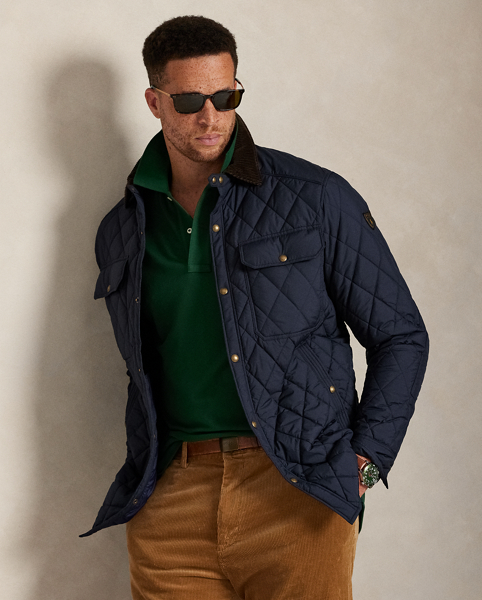 An American style standard since 1972, the Polo shirt has been imitated but never matched. Over the decades, Ralph Lauren Lauren has re-imagined his signature style in a wide array of colours and fits, yet all retain the quality and attention to detail of the iconic original. This Big & Tall version is cut for a relaxed fit and washed for added softness.