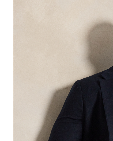 This Big & Tall jumper's lightweight wool yarn is worsted for durability and a fine, smooth texture. It features a plaid pattern inspired by traditional Scottish motifs as well as our signature embroidered Pony.