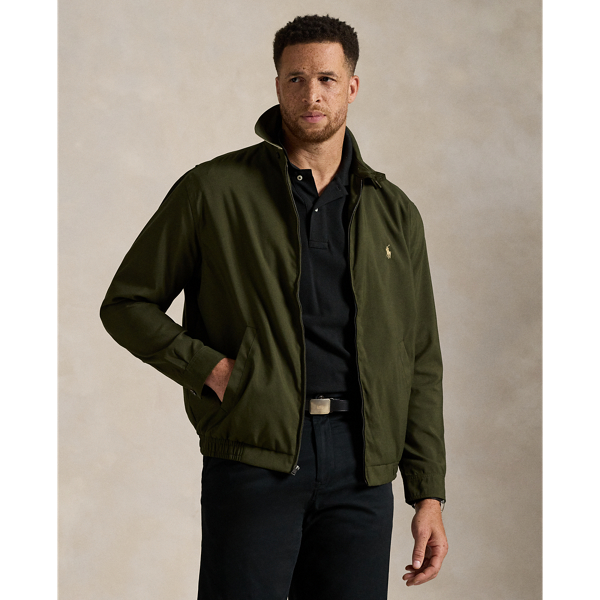 This lightweight Big & Tall jacket is crafted with water-repellent twill that is peached for added softness. The bi-swing construction offers ease of movement and enhanced comfort.