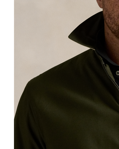 This lightweight Big & Tall jacket is crafted with water-repellent twill that is peached for added softness. The bi-swing construction offers ease of movement and enhanced comfort.