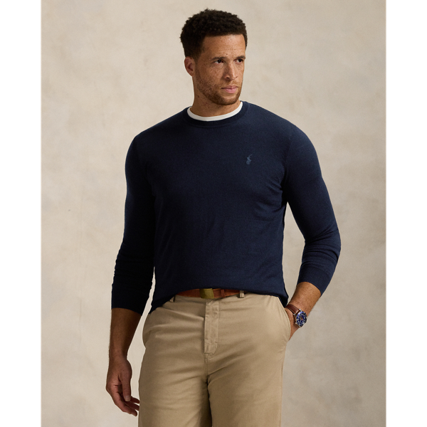 This Big & Tall jumper is crafted from Italian wool yarn, which is treated for easy care and worsted for durability.