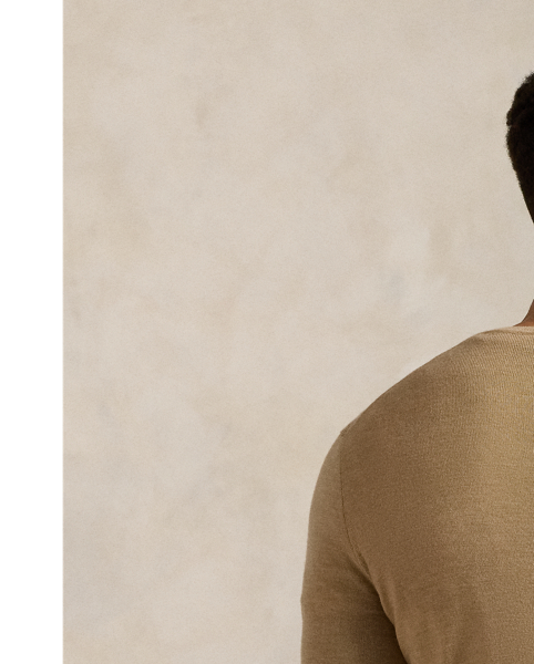 This Big & Tall jumper is crafted from Italian wool yarn, which is treated for easy care and worsted for durability.