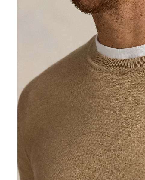 This Big & Tall jumper is crafted from Italian wool yarn, which is treated for easy care and worsted for durability.