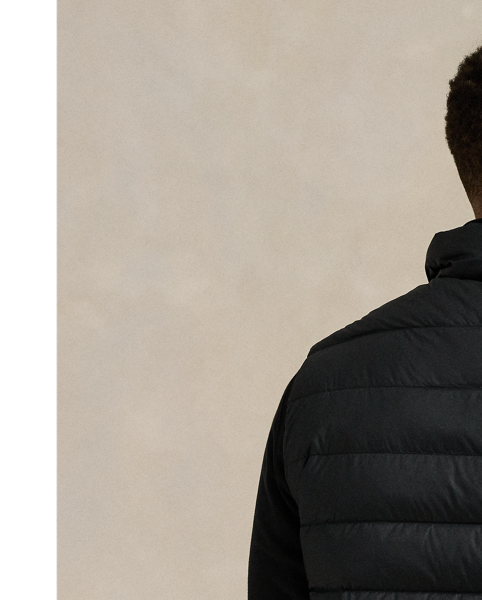 This Big & Tall gilet is crafted from a matte water-repellent fabric and insulated with 650-fill-power down. It also packs into its own pocket for on-the-go convenience.