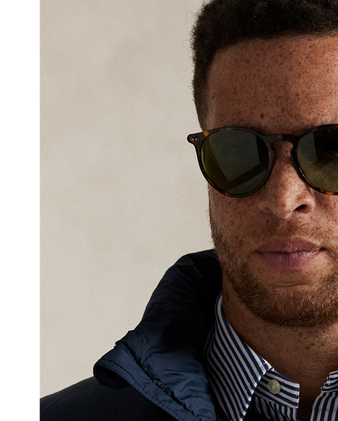 Made from water-repellent ripstop fabric, this Big & Tall jacket is insulated with 650-fill-power down and constructed with a detachable hood.