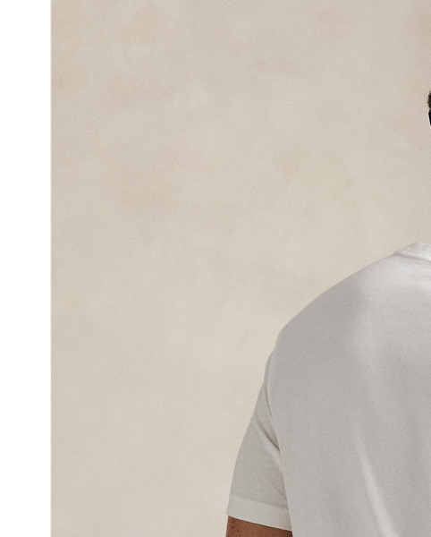 In addition to our signature embroidered Pony, this cotton Big & Tall T-shirt features our "Polo  Ralph Lauren Lauren" logo rendered in block letters and script.