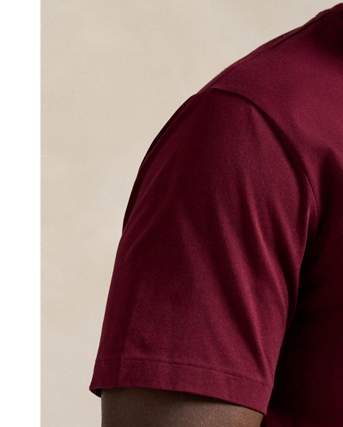 In addition to our signature embroidered Pony, this cotton Big & Tall T-shirt features our "Polo  Ralph Lauren Lauren" logo rendered in block letters and script.