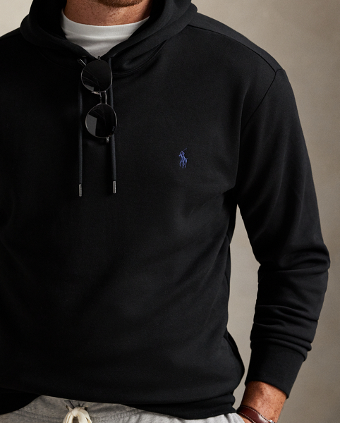 This cotton-blend Big & Tall hoodie is crafted from a smooth double-knit fabric that features a mesh underside. At the left chest, it is intricately embroidered with the iconic Polo Pony for a signature finish.