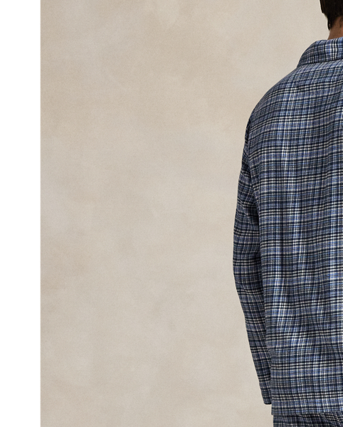 This sleep set is crafted from soft cotton flannel for a comfortable fit and feel.