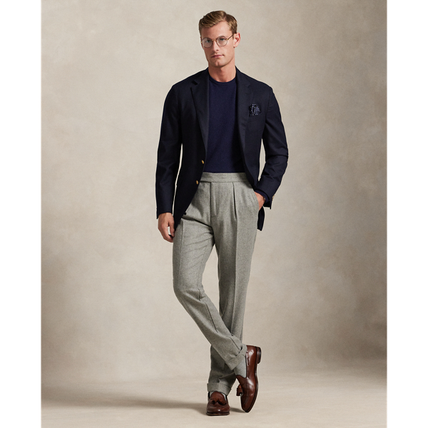 These drawstring trousers are expertly crafted with Italian wool flannel that was developed exclusively for Ralph Lauren Lauren and feature a classic pleated silhouette.