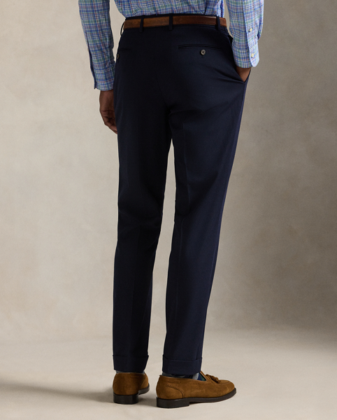 These trousers are tailored from a twill cloth that is custom-developed for natural wrinkle-resistance and a smooth, shine-free finish. Added stretch provides extra comfort, making this lightweight pair perfect for all-season wear.