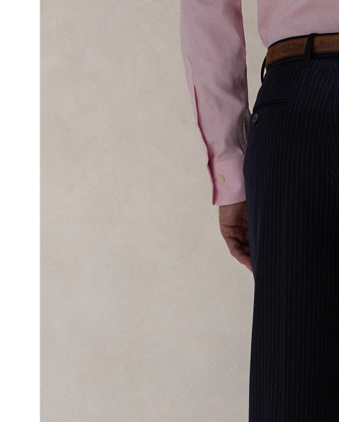 These striped trousers are tailored with a twill cloth that is custom-developed for natural wrinkle-resistance and a smooth, shine-free finish. Added stretch provides extra comfort, making this lightweight pair perfect for all-season, everyday wear.