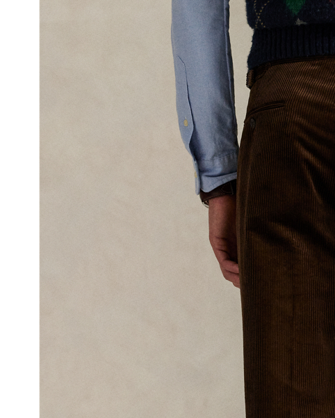 These flat-front trousers are made from Italian wide-wale corduroy and washed for superior softness.