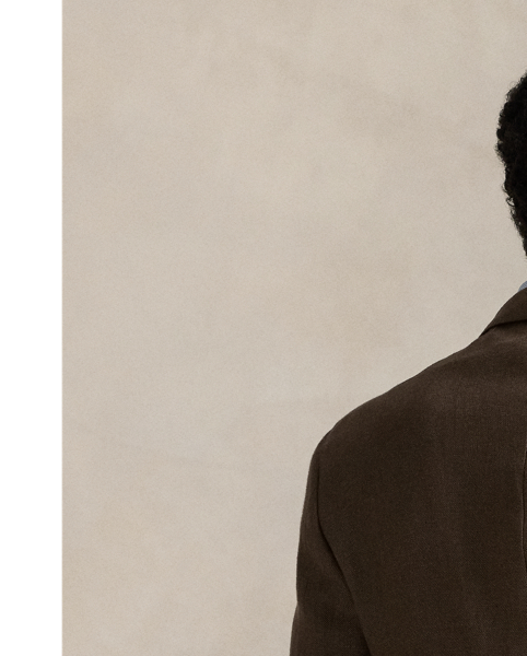 Our Polo suit jacket offers more structure in the chest and shoulders. This version is meticulously tailored using Italian linen cloth that was custom-developed for  Ralph Lauren Lauren.