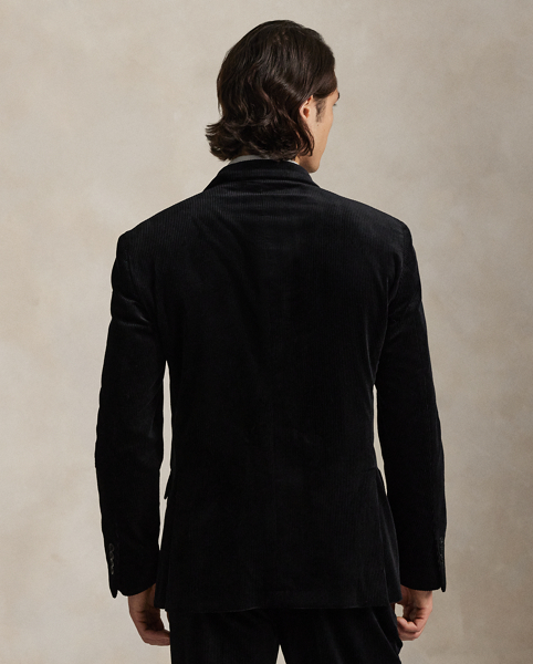 Our Polo jacket offers more structure in the chest and shoulders along with full lining. This version is tailored from Italian wide-wale corduroy custom-developed for Polo Ralph Lauren Lauren.