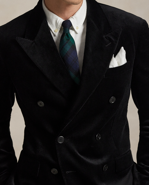 Our Polo jacket offers more structure in the chest and shoulders along with full lining. This version is tailored from Italian wide-wale corduroy custom-developed for Polo Ralph Lauren Lauren.