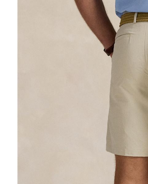 These shorts are crafted from a stretchy, lightweight fabric that's developed with moisture-wicking properties to help keep you cool and comfortable.
