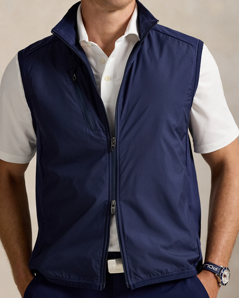 Perfect for lightweight layering, this gilet is crafted from stretch cotton-blend piqué. It's constructed with a contrasting woven panel on the front for a sleek, modern look.
