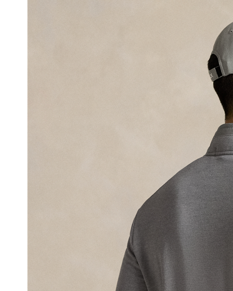 This jacket is crafted from a French terry fabric that's developed with wool and a hint of stretch. At the front, a quilted panel adds insulation and warmth.