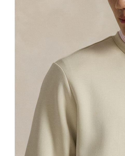 This sweatshirt is made from smooth double-knit fabric, which wicks away moisture for day-long comfort. On the front, it features our beloved Polo Bear as well as the RLX logo.