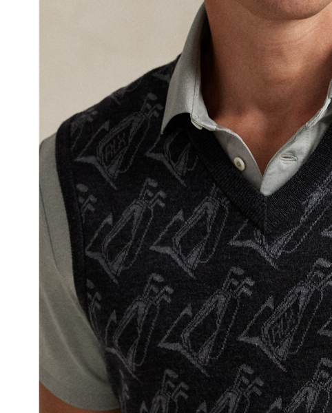 This sleeveless jumper is jacquard-knit with an all-over motif, which incorporates golf bags, flagsticks and our logo. It is made with COOLMAX fibres to help keep you cool, dry and comfortable.