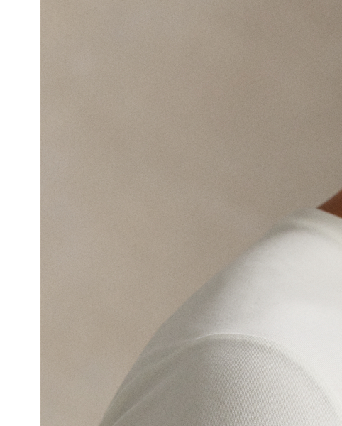 This T-shirt is made from cotton-blend jersey, which is developed with extra stretch and moisture-wicking properties. Its light weight and soft feel make it a comfortable essential.