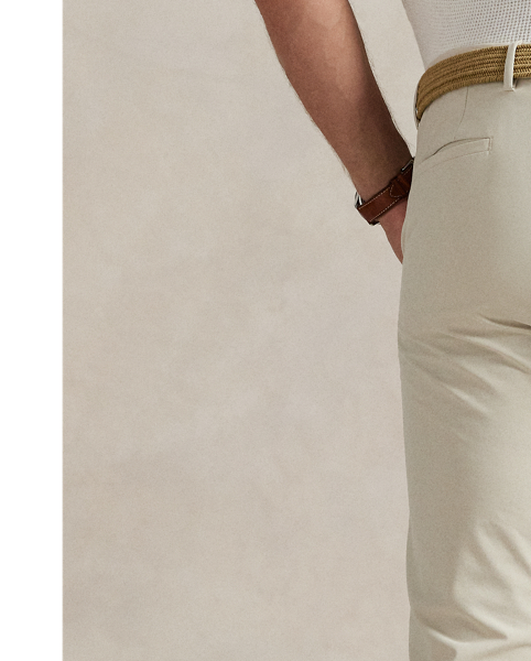 These trousers are crafted from a stretchy, lightweight fabric that's developed with moisture-wicking properties to help keep you cool and comfortable.
