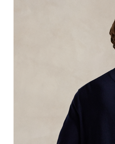 This V-neck jumper is finely knit with COOLMAX fibres to help keep you cool, dry and comfortable.