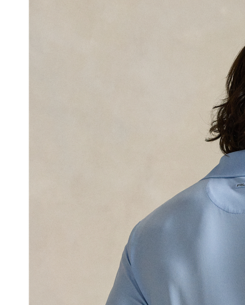 This Polo shirt is crafted from stretch jersey, which is both lightweight and breathable. Its moisture-wicking properties help keep you cool and comfortable all day long.