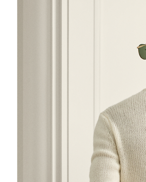 Expertly crafted in Italy, this chunky-knit jumper combines a jersey-stitch technique with soft, lofty cashmere.