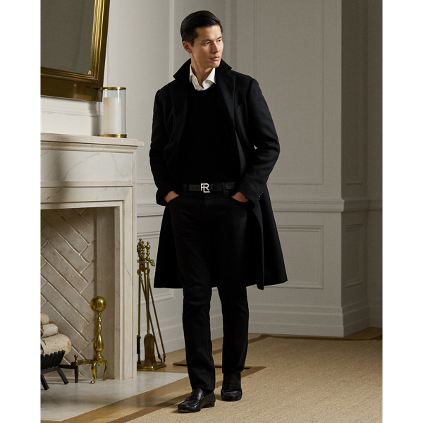 Meticulously tailored using stretch cotton twill from Italy, these five-pocket trousers exemplify Purple Label's commitment to exceptional craftsmanship. A signature leather patch on the back adds a refined finishing touch characteristic of Purple Label.