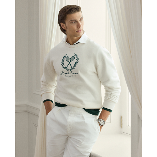 This sweatshirt is expertly crafted in Italy with sumptuously soft cotton-and-cashmere fleece. The bespoke colour creates a refined canvas for the layer's defining feature – multi-technique embroidery of a custom " Ralph Lauren Lauren" crest.