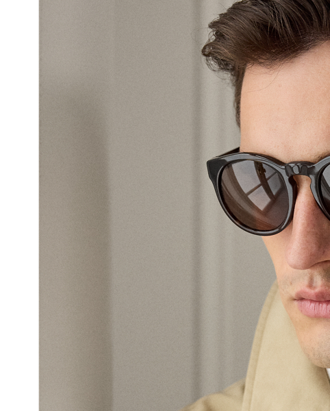 Purple Label elevates the utilitarian nature of this jacket with expert Italian craftsmanship and considered details. The exterior is made from water-resistant twill woven with a cotton blend, while the interior is partially lined with haberdashery-quality wool flannel.