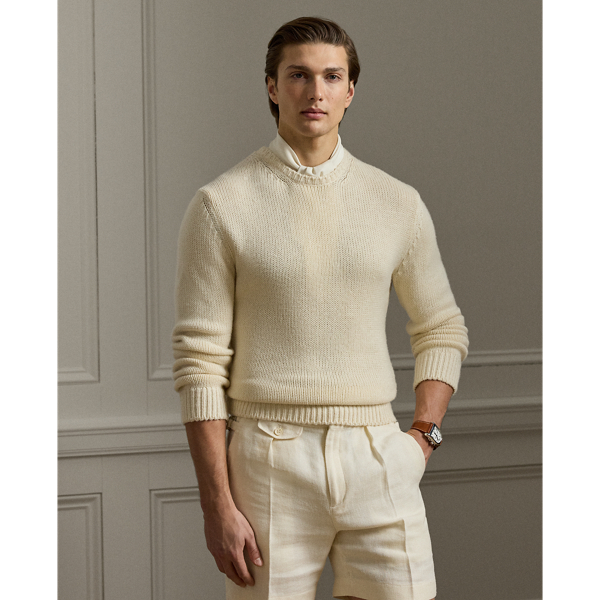 This chunky-knit jumper combines expert Italian crafting with a luxurious blend of cashmere, tussah silk and linen.