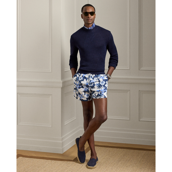 Defined by a relaxed silhouette, the Amalfi is crafted in Italy with a fine fabric that is also used for its travel pouch. Its lightweight cloth was custom-developed with Mantero, an established mill in Como that is renowned for its striking prints.