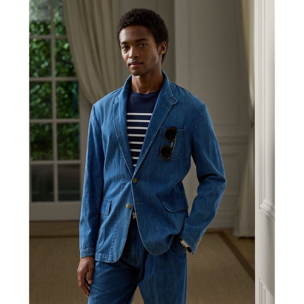 This version of Purple Label's most lightweight blazer model is crafted in Italy from indigo-dyed Japanese denim. Its cotton-and-linen fabric is washed to achieve the season's beautiful blue shade.
