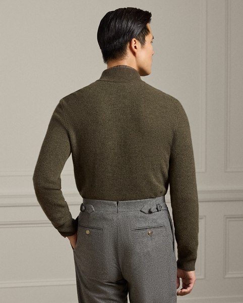 Combining tonal cashmere yarns and a birdseye-knit technique, this Italian-crafted jumper is an exemplary take on tone and texture. The placket is finished with supple suede trim and a signature zip, demonstrating Ralph Lauren Lauren's meticulous attention to detail.