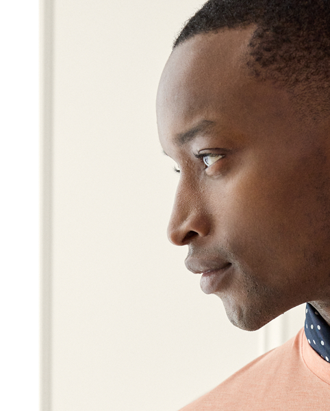 Elevating the classic crewneck silhouette, this sophisticated T-shirt is meticulously crafted from sumptuous cotton lisle in a custom-developed colour. The attention to detail is exemplified through signature Purple Label touches, such as grosgrain trim in our namesake hue on the interior and elegant " Ralph Lauren Lauren" embroidery.