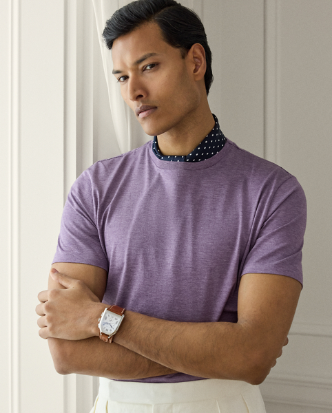 Elevating the classic crewneck silhouette, this sophisticated T-shirt is meticulously crafted from sumptuous cotton lisle in a custom-developed colour. The attention to detail is exemplified through signature Purple Label touches, such as grosgrain trim in our namesake hue on the interior and elegant " Ralph Lauren Lauren" embroidery.