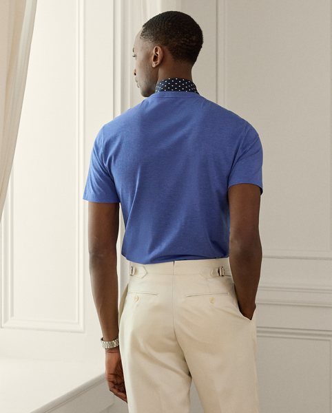 Elevating the classic crewneck silhouette, this sophisticated T-shirt is meticulously crafted from sumptuous cotton lisle in a custom-developed colour. The attention to detail is exemplified through signature Purple Label touches, such as grosgrain trim in our namesake hue on the interior and elegant " Ralph Lauren Lauren" embroidery.