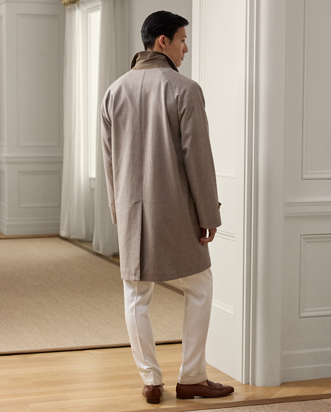 Inspired by Purple Label's classic balmacaan, this walking coat is expertly crafted in Italy with a substantial wool-and-cashmere cloth that features a lightweight, breathable membrane and a water-repellent finish. The distinguished design showcases meticulous attention to detail with supple suede trim, while sumptuous silk lining throughout ensures exceptional comfort.
