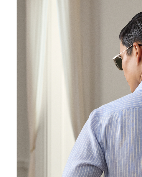 Masterfully tailored in Italy, this pinstripe shirt demonstrates Purple Label's dedication to sartorial excellence through its luxuriously lightweight linen cloth. Its custom-developed pattern as well as genuine mother-of-pearl buttons make this piece an exemplar of sophisticated style.