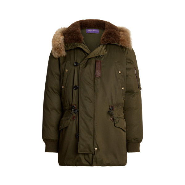 This Italian-made parka exemplifies Purple Label's dedication to superior craftsmanship with its custom-developed hardware, suede trim and vintage-inspired sateen fabric. Considered details such as its premium 750-fill-power down and shearling hood offer impeccable comfort to the medium-weight layer.