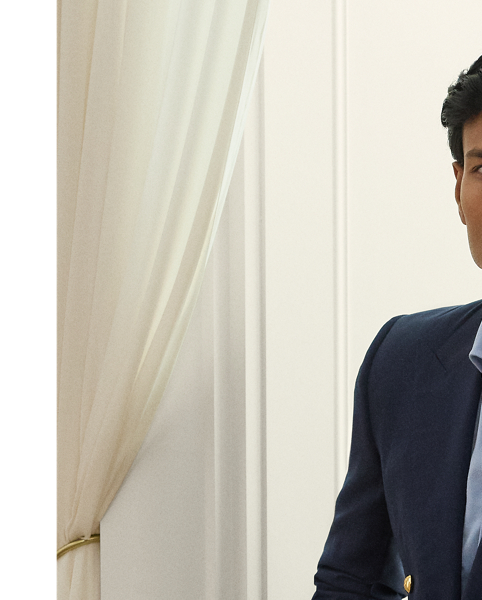 Inspired by two  Ralph Lauren Lauren icons, this piece combines the refined silhouette of Purple Label's signature spread-collar shirt with the comfort and ease of our Polo shirt's cotton piqué fabric.