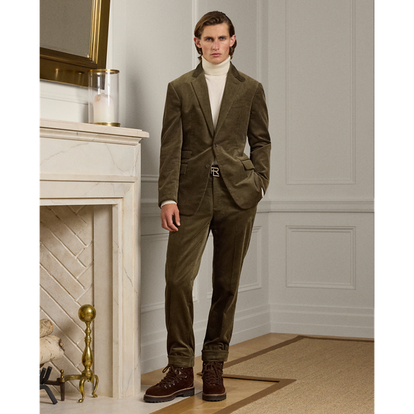 These trousers are tailored by hand in Italy using wide-wale corduroy. The luxuriously soft cotton cloth is brushed on each side and offers a rich, saturated hue.