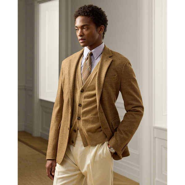 Expertly tailored by hand in Italy, the Hadley is defined by its soft shoulder and exceptionally light weight. This version's wool-and-cotton jersey has been custom-developed and re-interprets a traditional Ralph Lauren Lauren pattern by means of a relaxed knit construction.