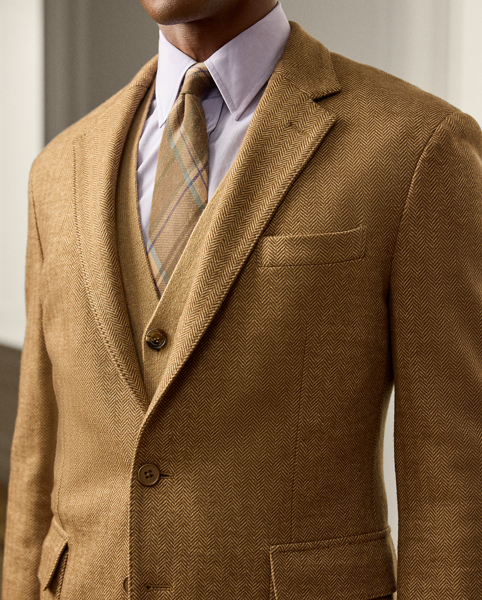 Expertly tailored by hand in Italy, the Hadley is defined by its soft shoulder and exceptionally light weight. This version's wool-and-cotton jersey has been custom-developed and re-interprets a traditional Ralph Lauren Lauren pattern by means of a relaxed knit construction.