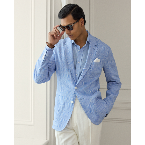 The most lightweight construction offered in Purple Label, this suit jacket is hand-tailored in Italy with a custom-developed linen cloth and finished with genuine mother-of-pearl buttons.