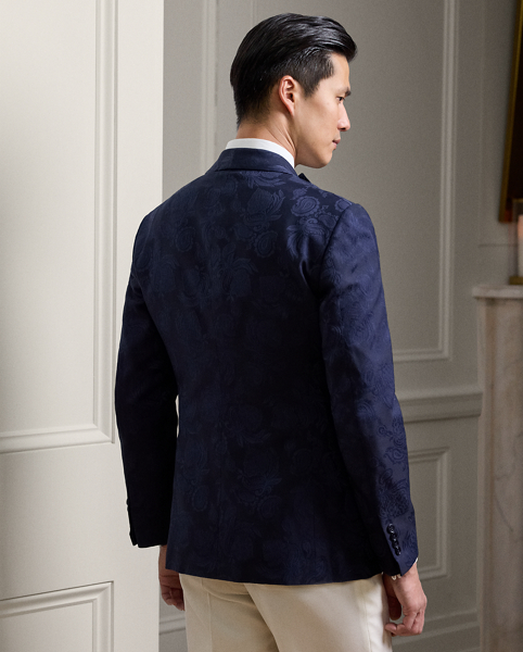 Hand-tailored in Italy, the Kent combines a lighter construction with fine canvassing and a soft shoulder to create a more natural profile. This version is crafted with a floral-paisley jacquard that was custom-developed for Ralph Lauren Lauren using cotton and silk.
